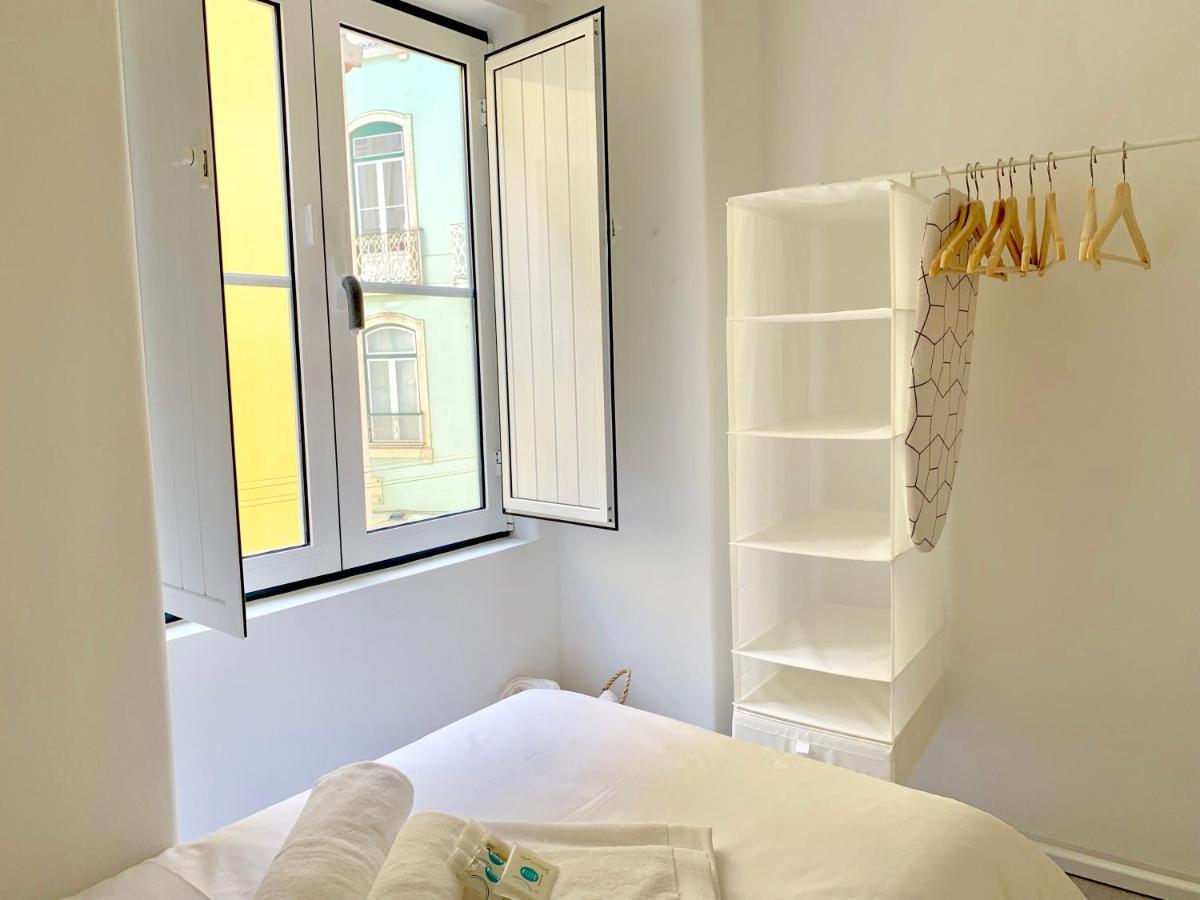 Apartments Center Santos Lisbon Bagian luar foto